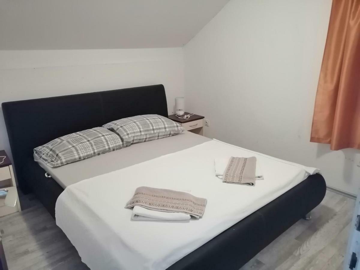 Apartmani Petra Врси Екстер'єр фото