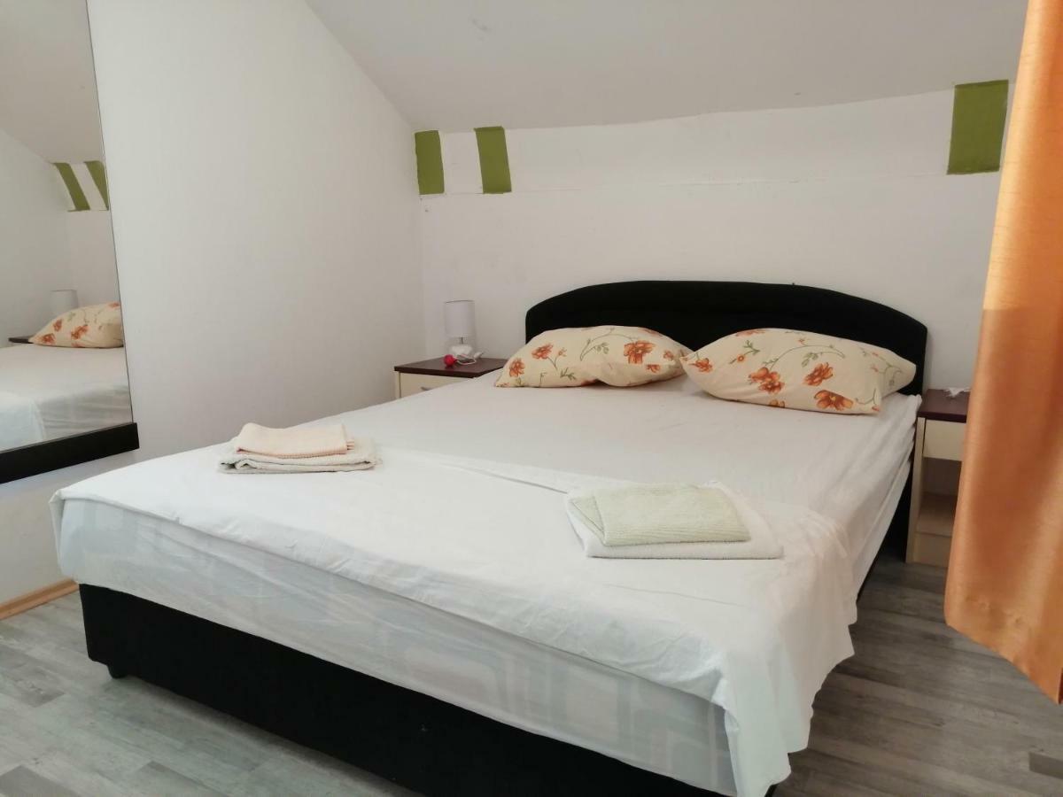 Apartmani Petra Врси Екстер'єр фото